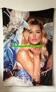 Victoria's Secret Flannel Fleece Throw Blanket V139